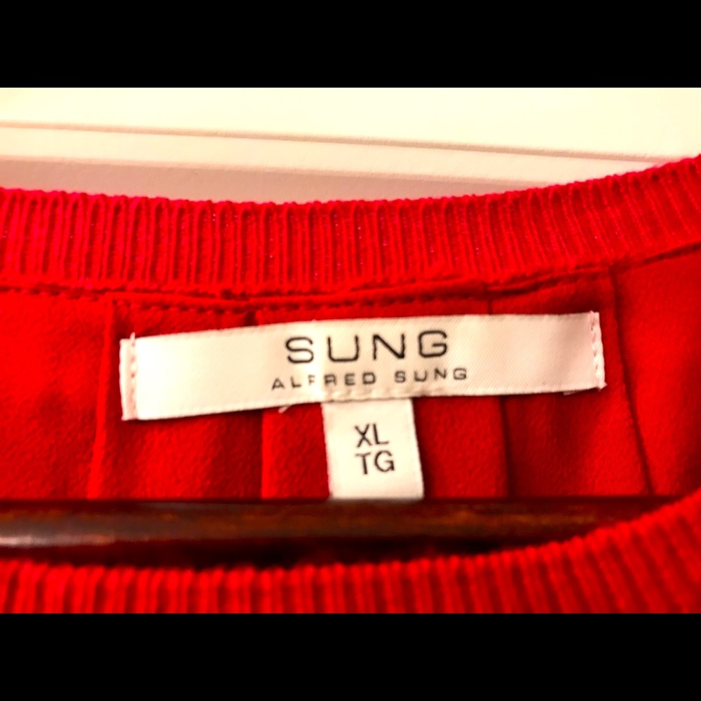 Rich red sweater - Picture 3 of 6